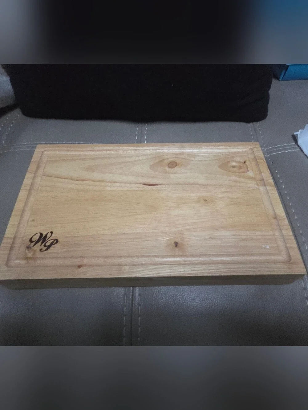 Wolfgang Puck Special Edition Cutting Board & Stainless Blade Knife Set ~ Bin R
